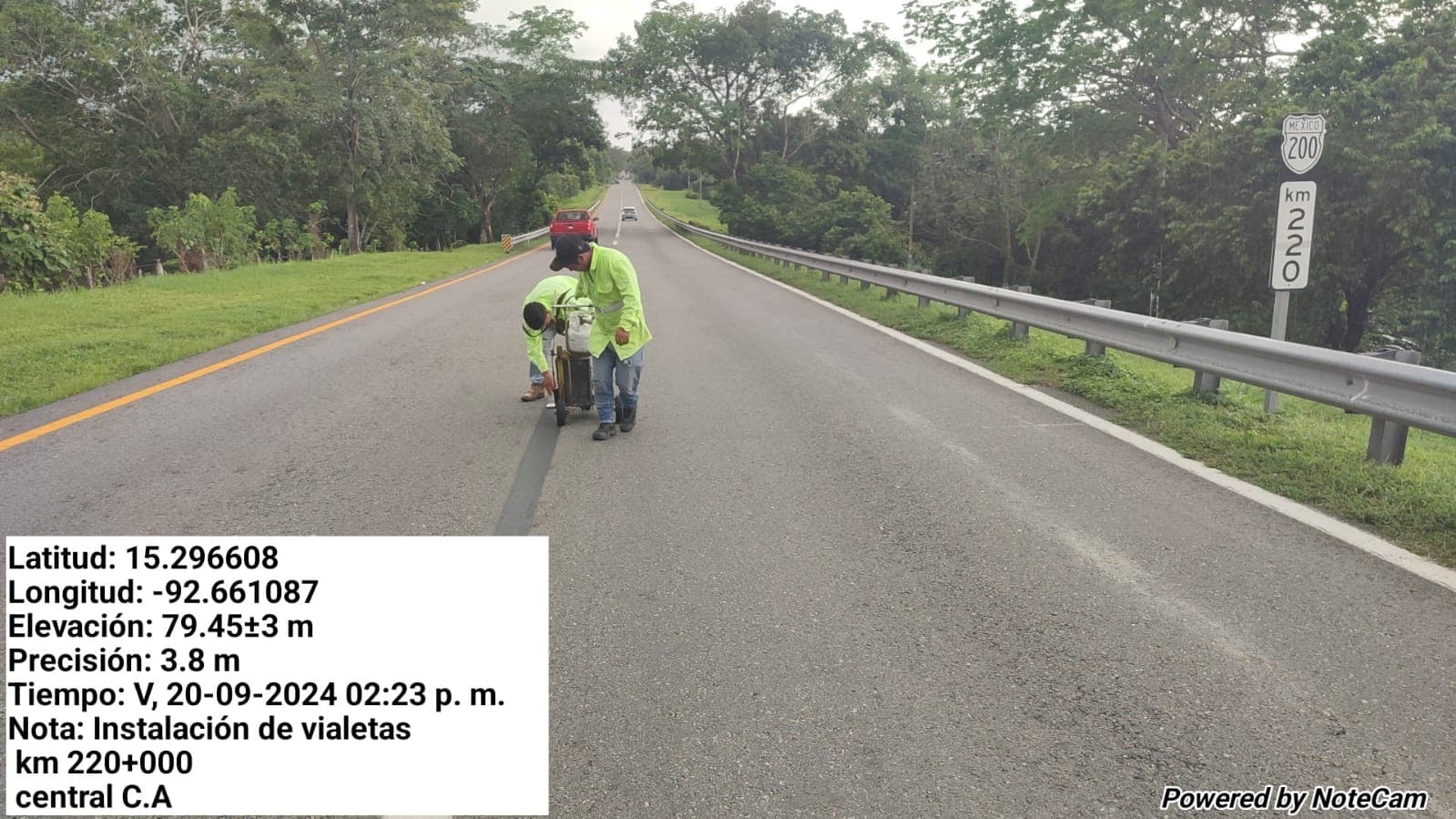 Instalación de elementos de señalamiento vial